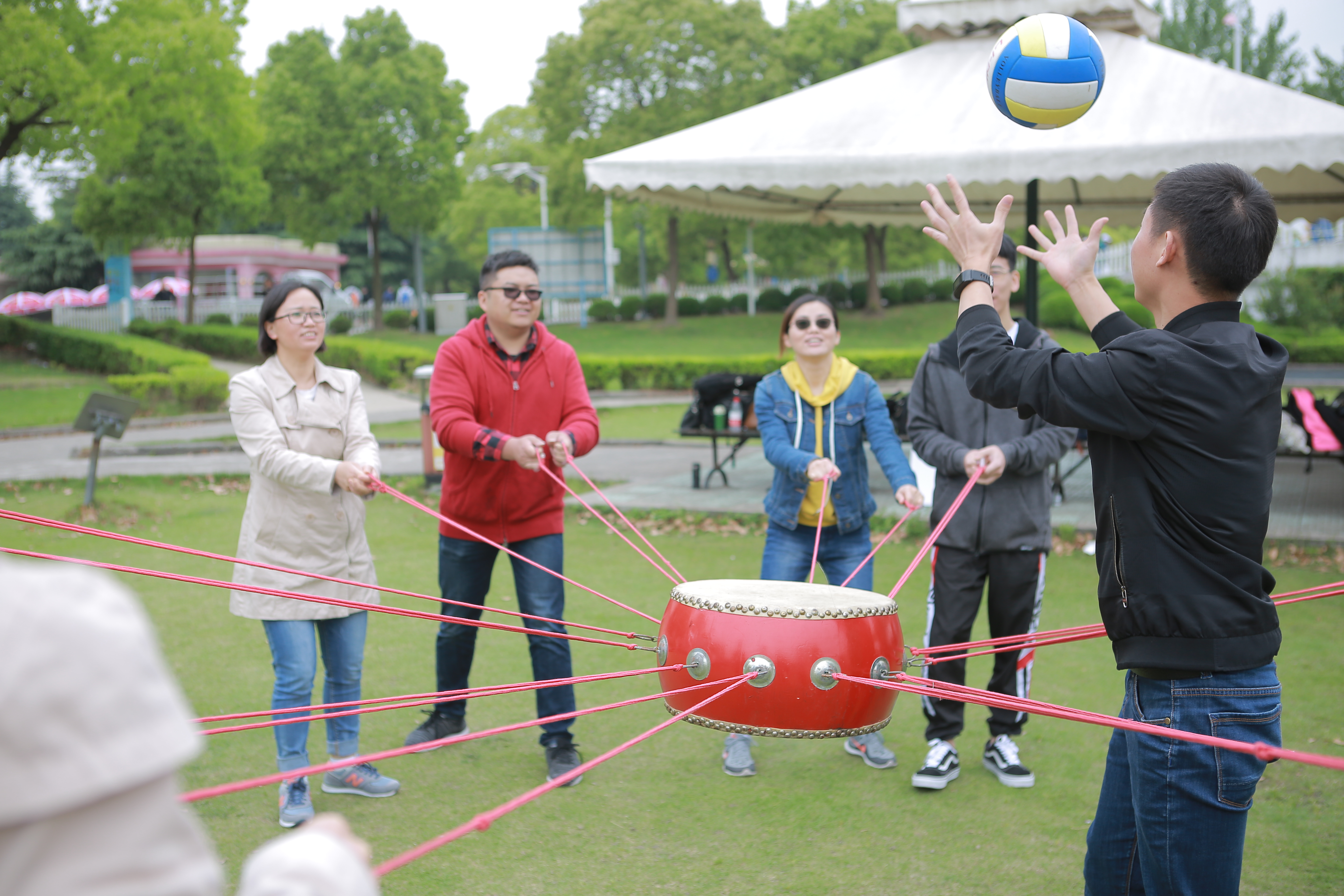 凝心聚力、信任互助--百傲(ao)2019年東方(fang)綠舟(zhou)搨展培訓