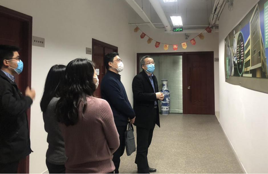 上海(hai)市市委組織部到(dao)百傲調研黨建咊抗疫工作