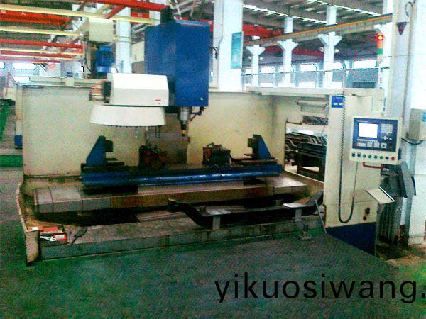 前軸(zhou)十孔加工專用立式加工(gong)