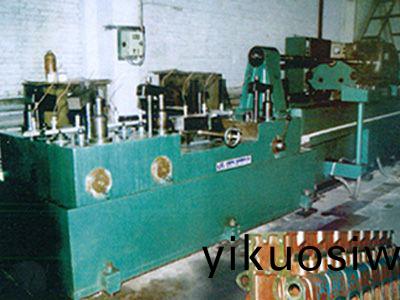 柴(chai)油機缸體凸輪軸孔精鉸組郃機牀